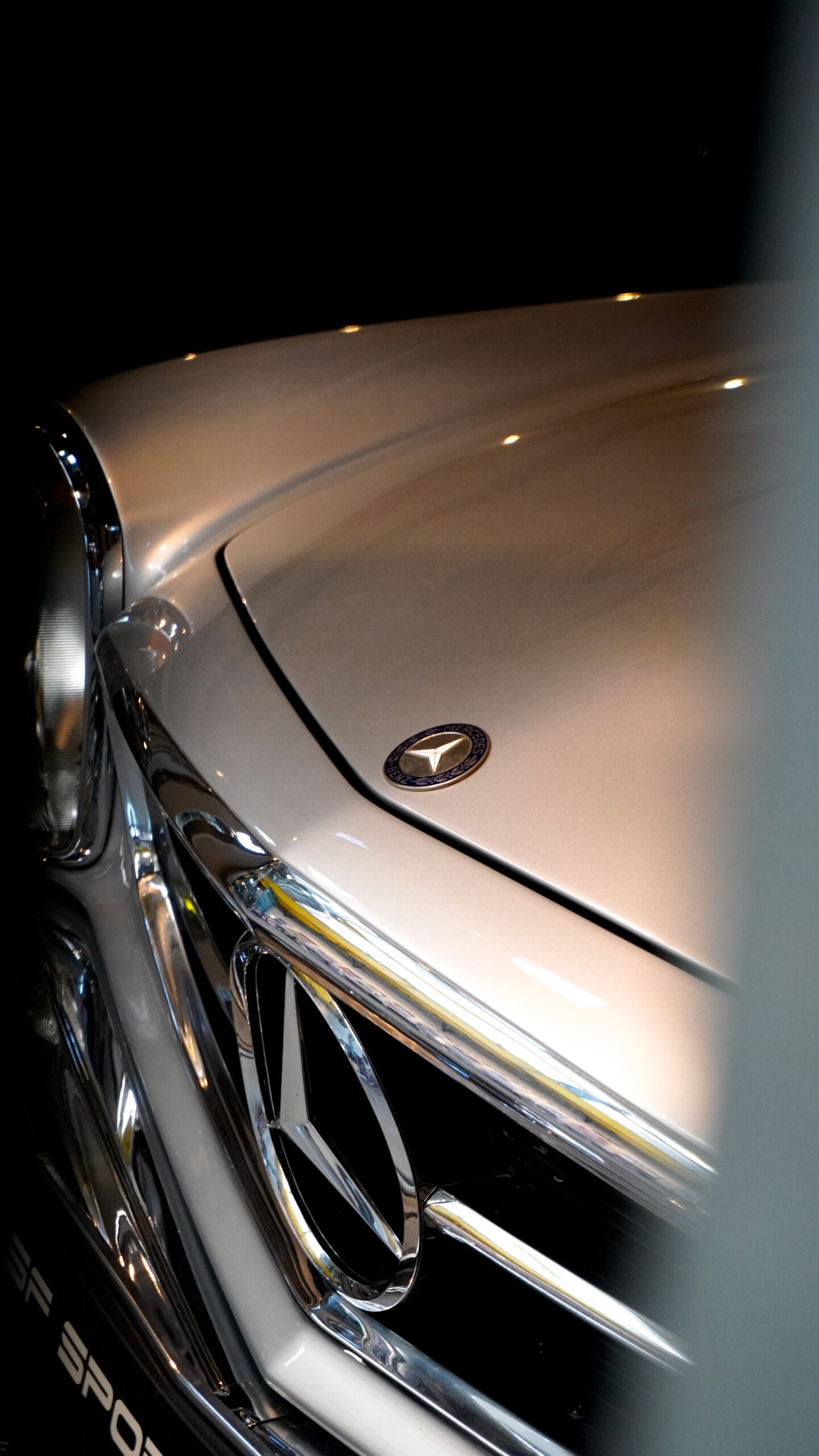 Nahaufnahme Mercedes SL Front aus den 70ern
